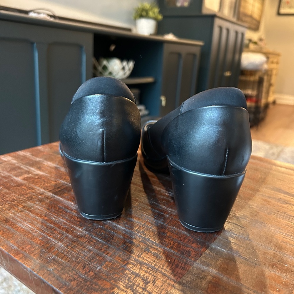 Clarks Black Leather Heels - Picture 6 of 7